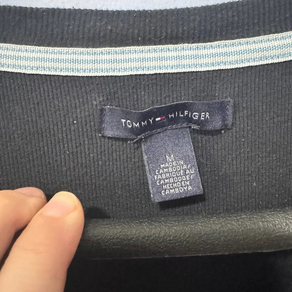 Tommy Hilfiger size medium black long sleeve shirt - Picture 3 of 4